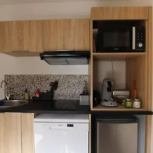 Appartement Neuf, Parfaitement Situé 6min Cv-8min Gare, Arles